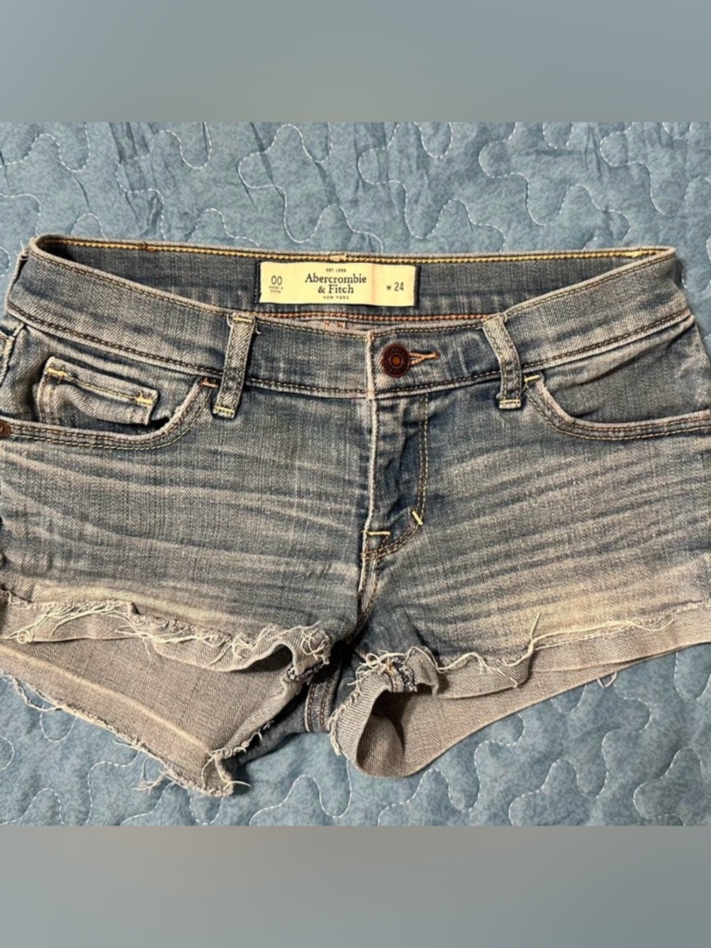 Abercrombie & Fitch Y2K Light Blue Low-rise Denim Shorts - Size 24